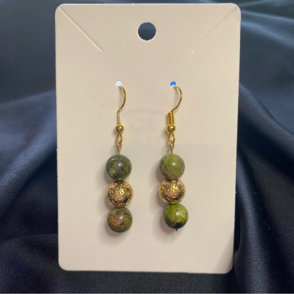 Blue Willow Boutique Earrings - Picture 4 of 4